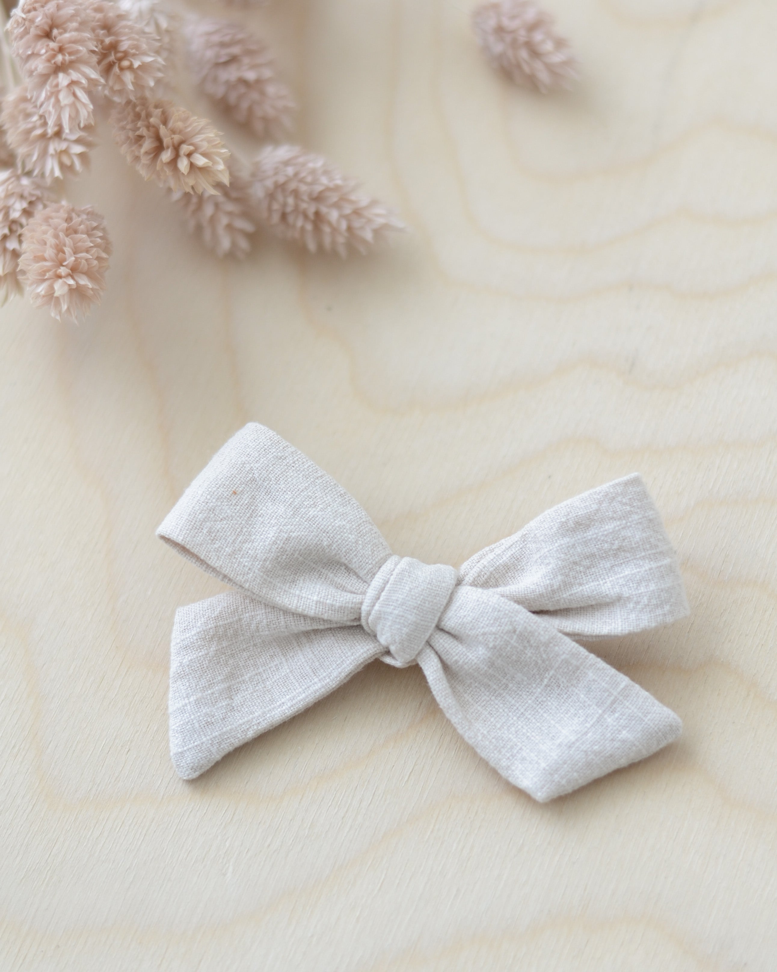 Cream Hair Bow | Bows and Hair Accessories – Mes petites lunes